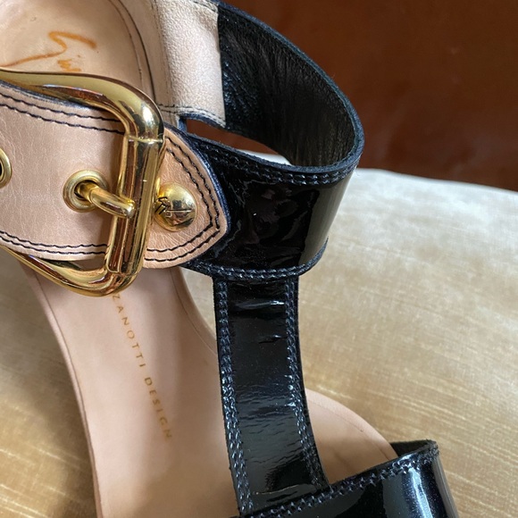 Black patent leather and tan T-strap  sandal - Picture 2 of 14